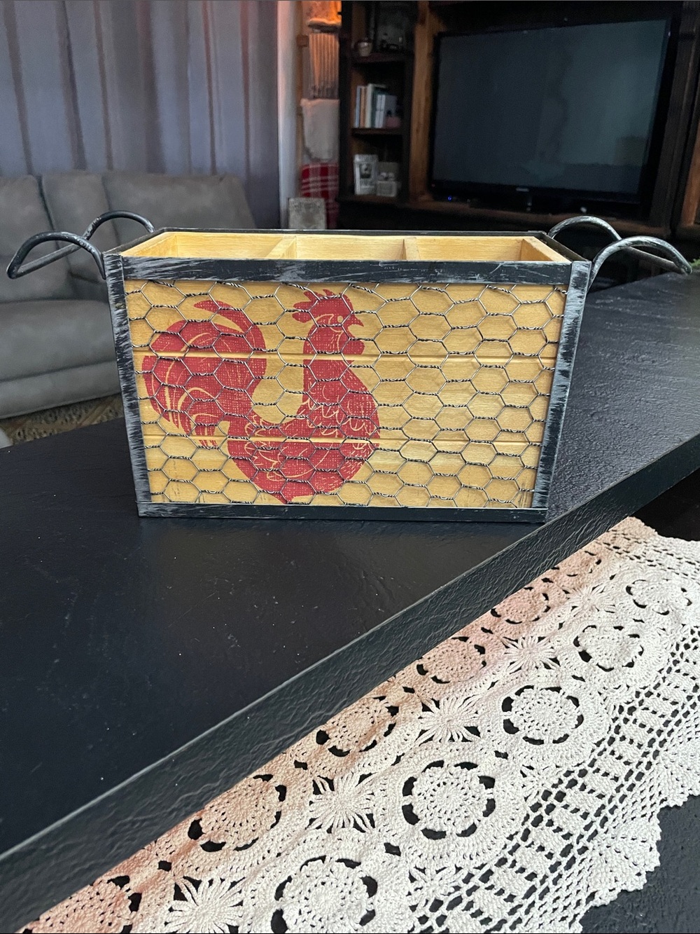 Kohl’s Rustic Red Rooster Wooden Caddy